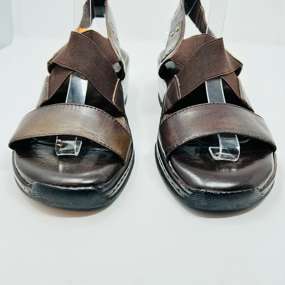 SoftWalk Women's brown leather comfort Strappy low wedge sandals size 7.5